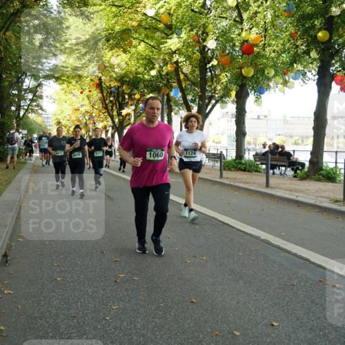 07.09.2025 - BARMER Alsterlauf Yannick Fuchs http://msf.ph/oto/8831514 07.09.2025 11:33:06 Laufen 8472, 4056, 8473, 1060, 1124 meine-sportfotos.de