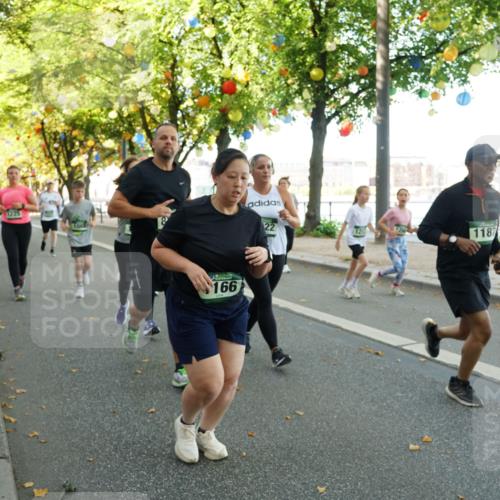 07.09.2025 - BARMER Alsterlauf Yannick Fuchs http://msf.ph/oto/8831552 07.09.2025 11:33:20 Laufen 106, 166, 22, 1187 meine-sportfotos.de