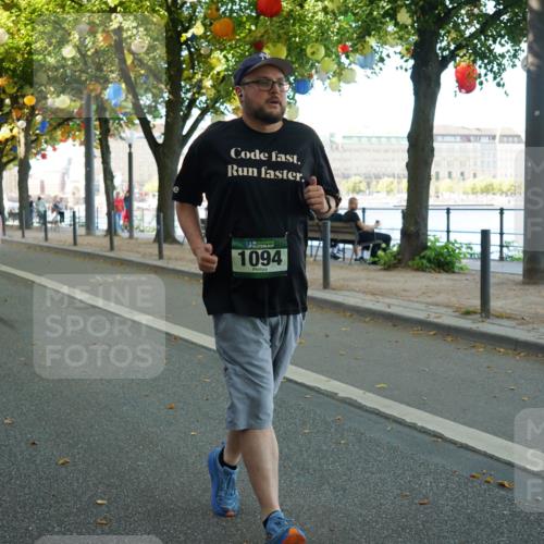 07.09.2025 - BARMER Alsterlauf Yannick Fuchs http://msf.ph/oto/8831623 07.09.2025 11:33:57 Laufen 85, 8223, 36, 1094 meine-sportfotos.de