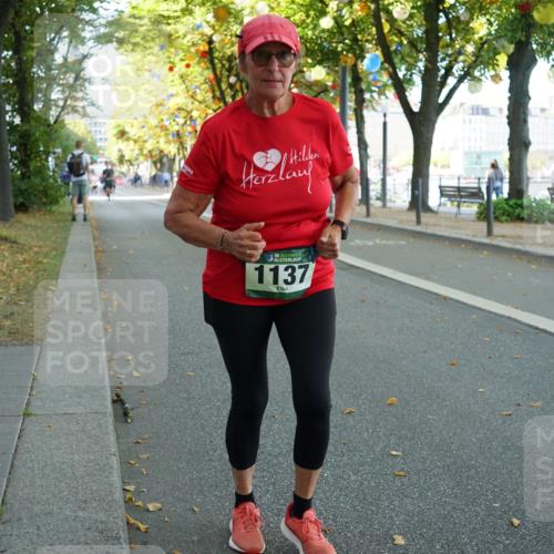 07.09.2025 - BARMER Alsterlauf Yannick Fuchs http://msf.ph/oto/8831655 07.09.2025 11:34:39 Laufen 136, 1137 meine-sportfotos.de