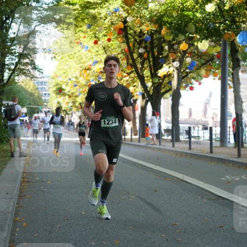 07.09.2025 - BARMER Alsterlauf Yannick Fuchs http://msf.ph/oto/8831660 07.09.2025 11:34:47 Laufen 1234 meine-sportfotos.de