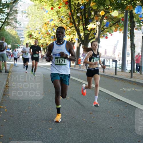 07.09.2025 - BARMER Alsterlauf Yannick Fuchs http://msf.ph/oto/8831666 07.09.2025 11:34:51 Laufen 1171, 1191 meine-sportfotos.de