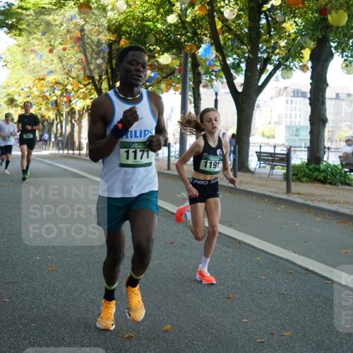 07.09.2025 - BARMER Alsterlauf Yannick Fuchs http://msf.ph/oto/8831669 07.09.2025 11:34:52 Laufen 1171, 1191 meine-sportfotos.de