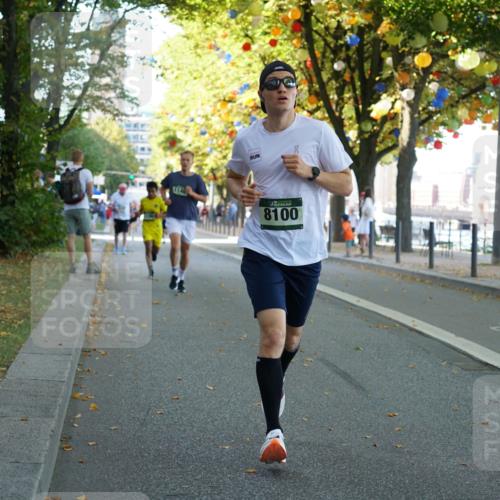 07.09.2025 - BARMER Alsterlauf Yannick Fuchs http://msf.ph/oto/8831677 07.09.2025 11:34:56 Laufen 8100 meine-sportfotos.de