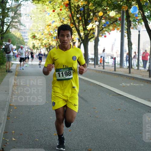 07.09.2025 - BARMER Alsterlauf Yannick Fuchs http://msf.ph/oto/8831688 07.09.2025 11:35:02 Laufen 1198 meine-sportfotos.de
