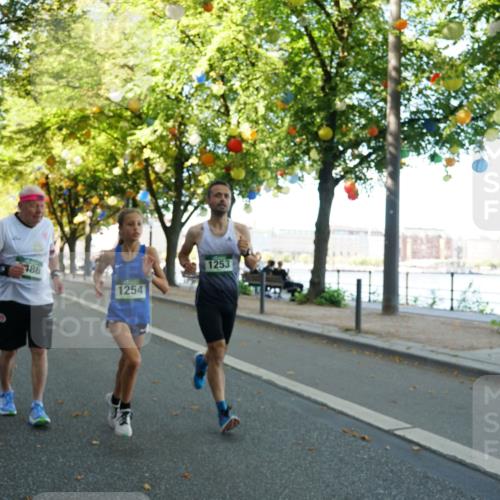 07.09.2025 - BARMER Alsterlauf Yannick Fuchs http://msf.ph/oto/8831734 07.09.2025 11:35:20 Laufen 486, 1254, 1253 meine-sportfotos.de