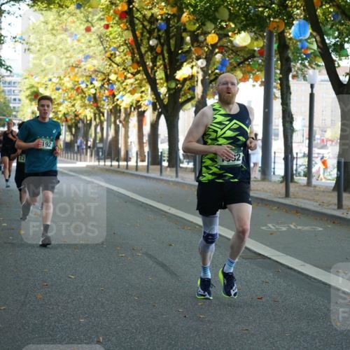 07.09.2025 - BARMER Alsterlauf Yannick Fuchs http://msf.ph/oto/8831736 07.09.2025 11:35:22 Laufen 12, 192 meine-sportfotos.de
