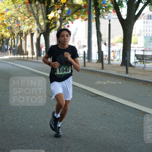 07.09.2025 - BARMER Alsterlauf Yannick Fuchs http://msf.ph/oto/8831761 07.09.2025 11:35:33 Laufen 1222, 1042 meine-sportfotos.de