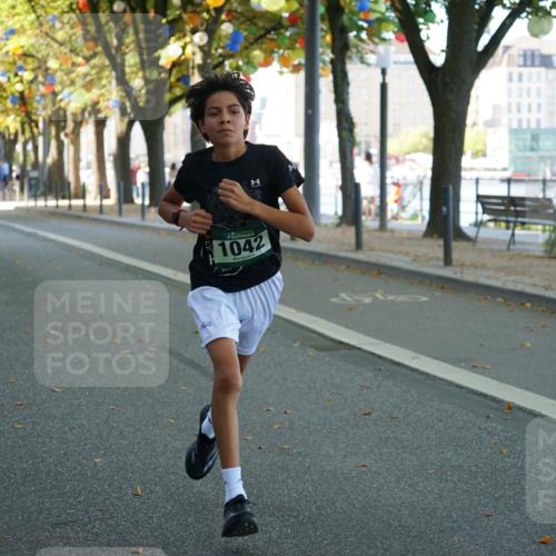 07.09.2025 - BARMER Alsterlauf Yannick Fuchs http://msf.ph/oto/8831762 07.09.2025 11:35:33 Laufen 1042 meine-sportfotos.de