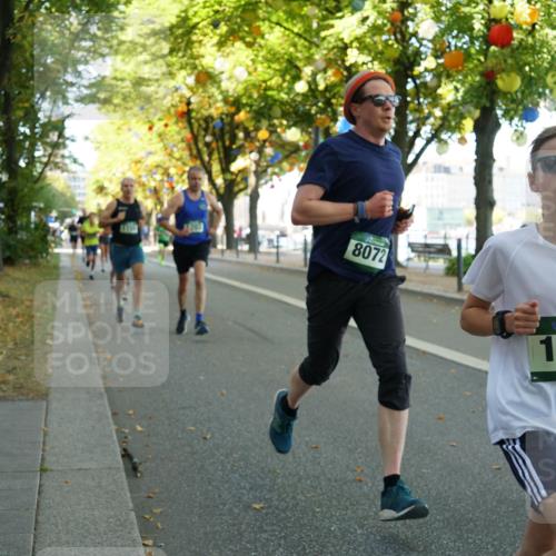 07.09.2025 - BARMER Alsterlauf Yannick Fuchs http://msf.ph/oto/8831797 07.09.2025 11:35:46 Laufen 8072, 36, 1205 meine-sportfotos.de