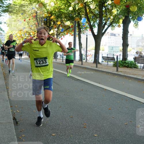 07.09.2025 - BARMER Alsterlauf Yannick Fuchs http://msf.ph/oto/8831819 07.09.2025 11:35:52 Laufen 1015, 1233 meine-sportfotos.de