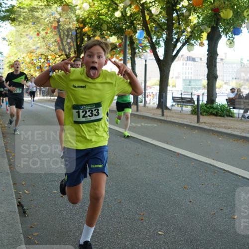 07.09.2025 - BARMER Alsterlauf Yannick Fuchs http://msf.ph/oto/8831821 07.09.2025 11:35:52 Laufen 015, 1233 meine-sportfotos.de