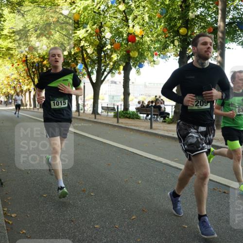 07.09.2025 - BARMER Alsterlauf Yannick Fuchs http://msf.ph/oto/8831832 07.09.2025 11:35:54 Laufen 1015, 209, 832 meine-sportfotos.de