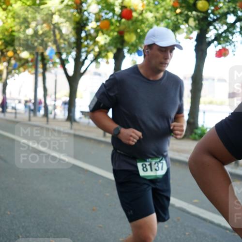 07.09.2025 - BARMER Alsterlauf Yannick Fuchs http://msf.ph/oto/8831896 07.09.2025 11:36:23 Laufen 8137 meine-sportfotos.de