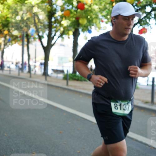 07.09.2025 - BARMER Alsterlauf Yannick Fuchs http://msf.ph/oto/8831897 07.09.2025 11:36:23 Laufen 8137 meine-sportfotos.de