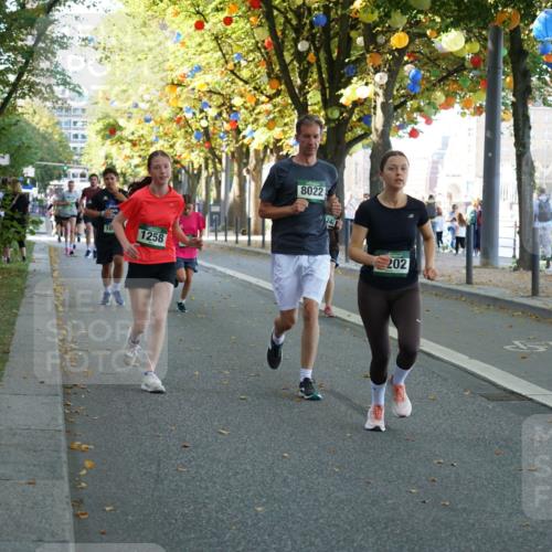 07.09.2025 - BARMER Alsterlauf Yannick Fuchs http://msf.ph/oto/8831906 07.09.2025 11:36:26 Laufen 10, 1258, 8022, 2427, 202 meine-sportfotos.de