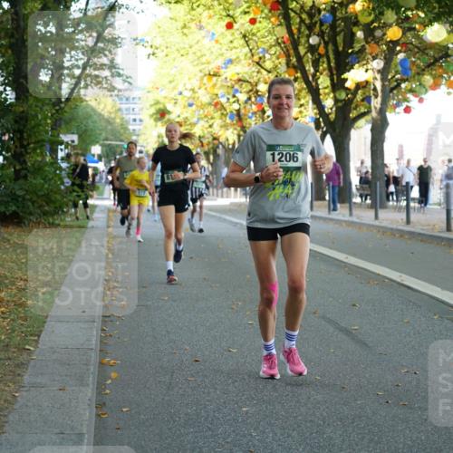 07.09.2025 - BARMER Alsterlauf Yannick Fuchs http://msf.ph/oto/8831935 07.09.2025 11:36:37 Laufen 1206 meine-sportfotos.de