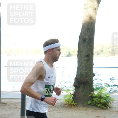 07.09.2025 - BARMER Alsterlauf Yannick Fuchs http://msf.ph/oto/8832011 07.09.2025 11:37:08 Laufen 1040 meine-sportfotos.de