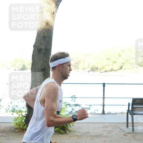 07.09.2025 - BARMER Alsterlauf Yannick Fuchs http://msf.ph/oto/8832012 07.09.2025 11:37:09 Laufen  meine-sportfotos.de