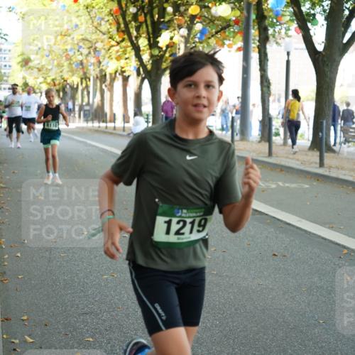 07.09.2025 - BARMER Alsterlauf Yannick Fuchs http://msf.ph/oto/8832065 07.09.2025 11:37:26 Laufen 8110, 1219 meine-sportfotos.de
