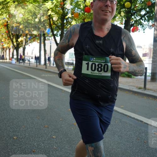 07.09.2025 - BARMER Alsterlauf Yannick Fuchs http://msf.ph/oto/8832097 07.09.2025 11:37:39 Laufen 36, 1080 meine-sportfotos.de