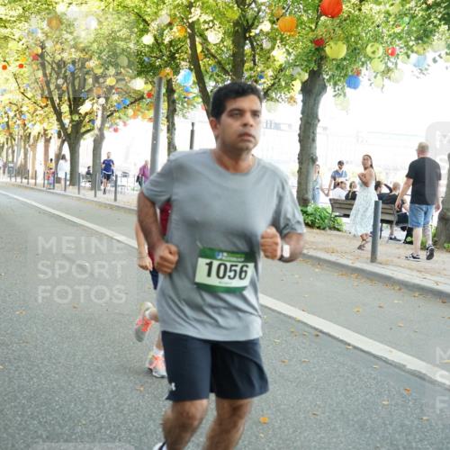 07.09.2025 - BARMER Alsterlauf Yannick Fuchs http://msf.ph/oto/8832114 07.09.2025 11:37:47 Laufen 1052, 1056 meine-sportfotos.de