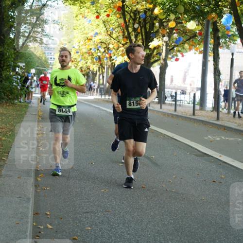 07.09.2025 - BARMER Alsterlauf Yannick Fuchs http://msf.ph/oto/8832124 07.09.2025 11:37:51 Laufen 8144, 815 meine-sportfotos.de