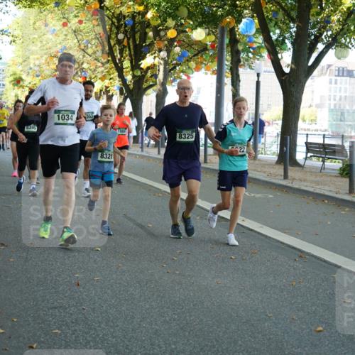 07.09.2025 - BARMER Alsterlauf Yannick Fuchs http://msf.ph/oto/8832191 07.09.2025 11:38:18 Laufen 1034, 053, 8395, 8321, 1006, 8325, 22 meine-sportfotos.de