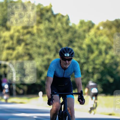 07.09.2025 - 19. Norderstedt Triathlon Michael Burmester http://msf.ph/oto/8832215 07.09.2025 16:22:28 Radfahren 883 meine-sportfotos.de