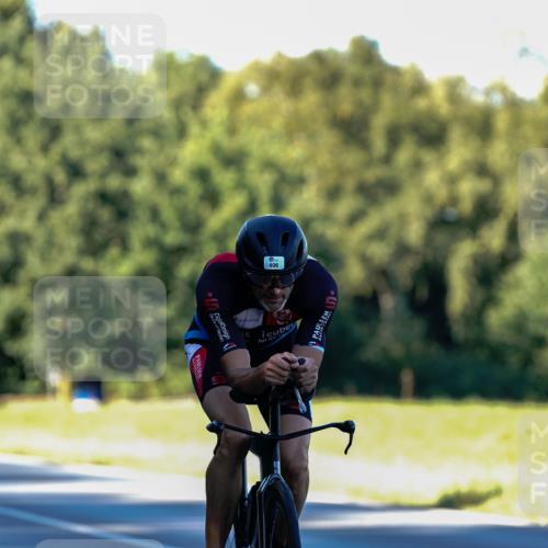 07.09.2025 - 19. Norderstedt Triathlon Michael Burmester http://msf.ph/oto/8832223 07.09.2025 16:22:33 Radfahren 406, 1418, 1452 meine-sportfotos.de