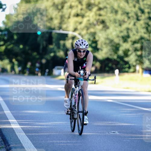 07.09.2025 - 19. Norderstedt Triathlon Michael Burmester http://msf.ph/oto/8832238 07.09.2025 16:22:47 Radfahren 1527 meine-sportfotos.de