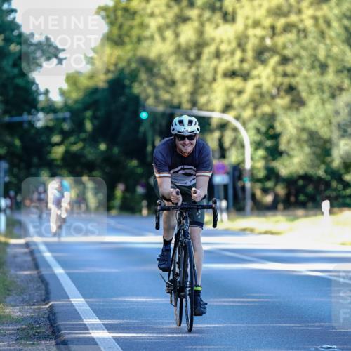 07.09.2025 - 19. Norderstedt Triathlon Michael Burmester http://msf.ph/oto/8832259 07.09.2025 16:23:27 Radfahren 1437, 1473 meine-sportfotos.de