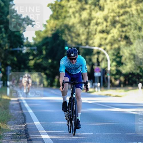 07.09.2025 - 19. Norderstedt Triathlon Michael Burmester http://msf.ph/oto/8832263 07.09.2025 16:23:33 Radfahren 405 meine-sportfotos.de