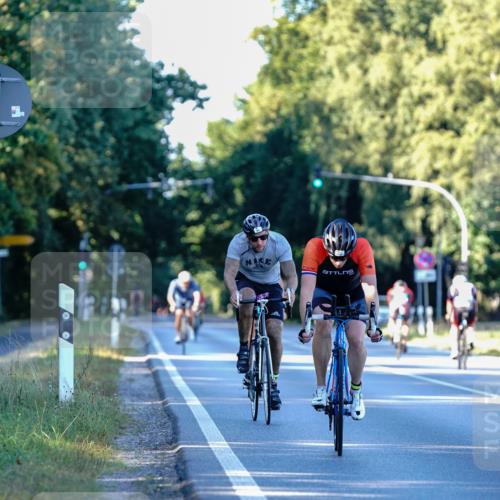 07.09.2025 - 19. Norderstedt Triathlon Michael Burmester http://msf.ph/oto/8832284 07.09.2025 16:24:12 Radfahren 412 meine-sportfotos.de