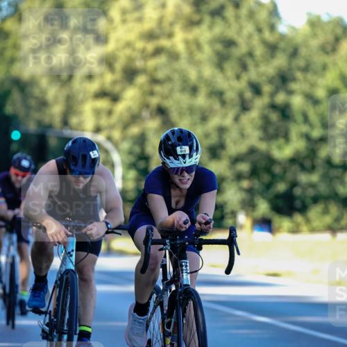 07.09.2025 - 19. Norderstedt Triathlon Michael Burmester http://msf.ph/oto/8832320 07.09.2025 16:25:20 Radfahren 875, 912, 1547, 1558 meine-sportfotos.de
