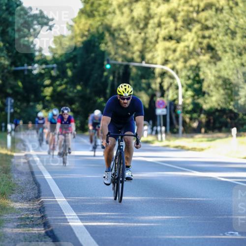 07.09.2025 - 19. Norderstedt Triathlon Michael Burmester http://msf.ph/oto/8832325 07.09.2025 16:25:36 Radfahren 384 meine-sportfotos.de