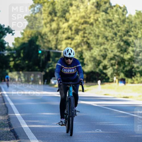 07.09.2025 - 19. Norderstedt Triathlon Michael Burmester http://msf.ph/oto/8832343 07.09.2025 16:25:47 Radfahren 954, 1423 meine-sportfotos.de