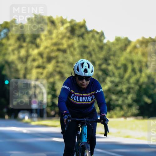 07.09.2025 - 19. Norderstedt Triathlon Michael Burmester http://msf.ph/oto/8832344 07.09.2025 16:25:48 Radfahren 954, 1423 meine-sportfotos.de