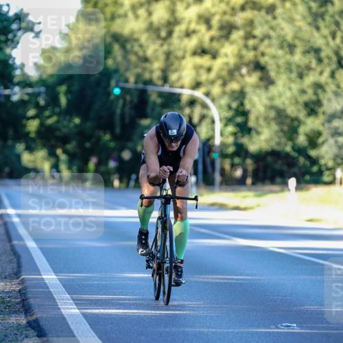 07.09.2025 - 19. Norderstedt Triathlon Michael Burmester http://msf.ph/oto/8832348 07.09.2025 16:26:05 Radfahren 383, 910 meine-sportfotos.de