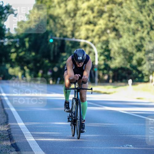 07.09.2025 - 19. Norderstedt Triathlon Michael Burmester http://msf.ph/oto/8832349 07.09.2025 16:26:05 Radfahren 383, 910 meine-sportfotos.de