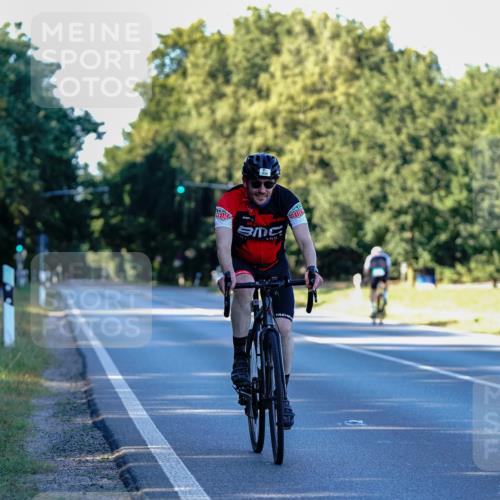 07.09.2025 - 19. Norderstedt Triathlon Michael Burmester http://msf.ph/oto/8832364 07.09.2025 16:27:11 Radfahren 380, 934, 1106 meine-sportfotos.de