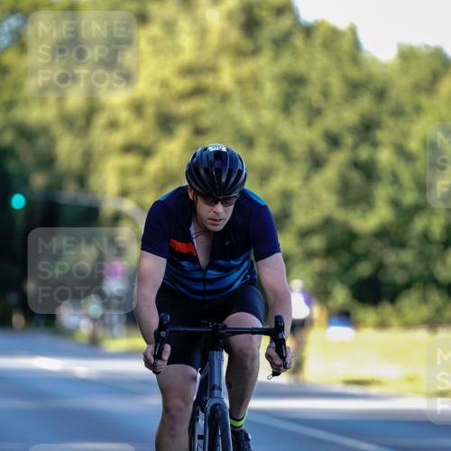 07.09.2025 - 19. Norderstedt Triathlon Michael Burmester http://msf.ph/oto/8832379 07.09.2025 16:29:01 Radfahren 1444 meine-sportfotos.de