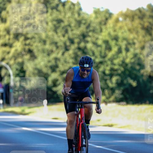 07.09.2025 - 19. Norderstedt Triathlon Michael Burmester http://msf.ph/oto/8832390 07.09.2025 16:29:55 Radfahren 864, 924, 1448 meine-sportfotos.de