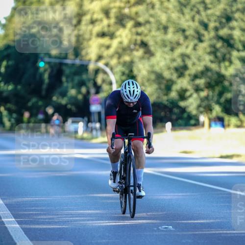 07.09.2025 - 19. Norderstedt Triathlon Michael Burmester http://msf.ph/oto/8832416 07.09.2025 16:31:15 Radfahren 931 meine-sportfotos.de