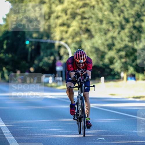 07.09.2025 - 19. Norderstedt Triathlon Michael Burmester http://msf.ph/oto/8832421 07.09.2025 16:31:23 Radfahren 418 meine-sportfotos.de