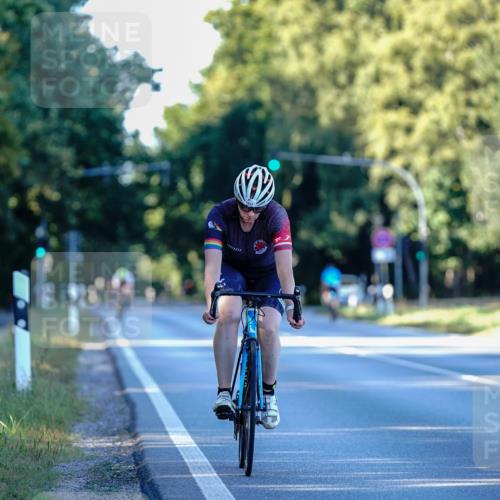 07.09.2025 - 19. Norderstedt Triathlon Michael Burmester http://msf.ph/oto/8832432 07.09.2025 16:32:16 Radfahren 1557 meine-sportfotos.de