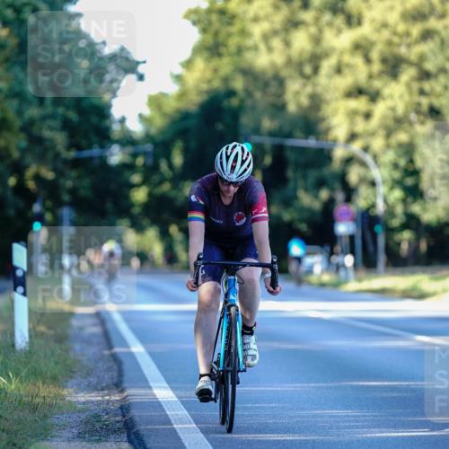 07.09.2025 - 19. Norderstedt Triathlon Michael Burmester http://msf.ph/oto/8832433 07.09.2025 16:32:16 Radfahren 1557 meine-sportfotos.de