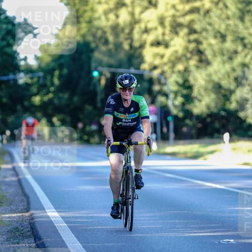 07.09.2025 - 19. Norderstedt Triathlon Michael Burmester http://msf.ph/oto/8832526 07.09.2025 16:40:17 Radfahren 1547 meine-sportfotos.de