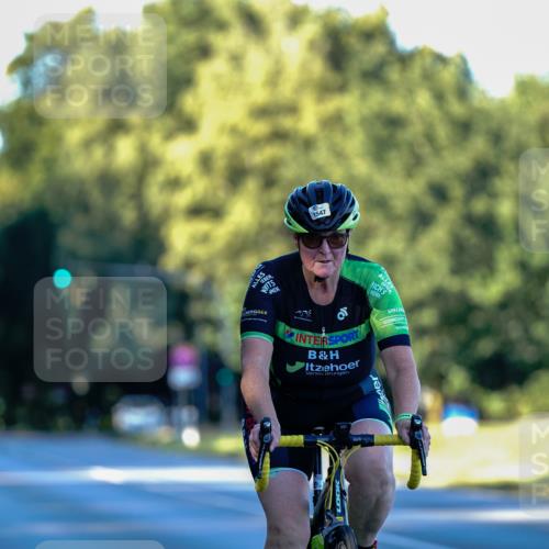 07.09.2025 - 19. Norderstedt Triathlon Michael Burmester http://msf.ph/oto/8832528 07.09.2025 16:40:18 Radfahren 1547 meine-sportfotos.de