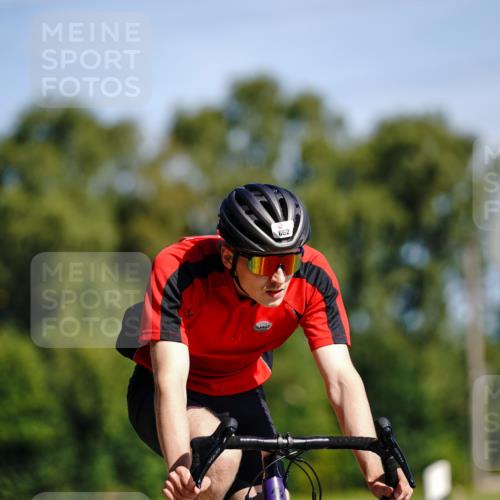 07.09.2025 - 19. Norderstedt Triathlon Michael Burmester http://msf.ph/oto/8832591 07.09.2025 11:46:12 Radfahren 862 meine-sportfotos.de